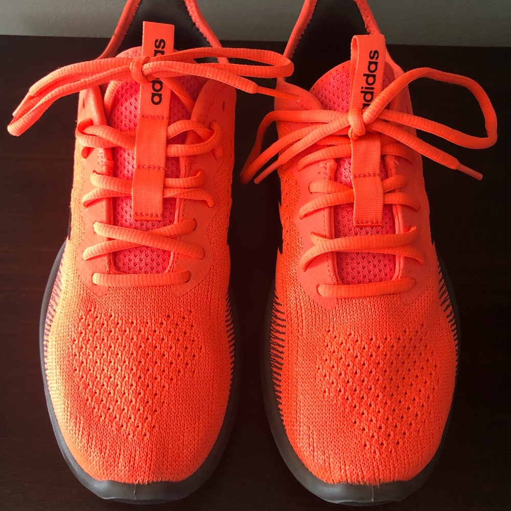 Mens Adidas Bounce Sneakers Size 7.5 in Excellent Used Condition